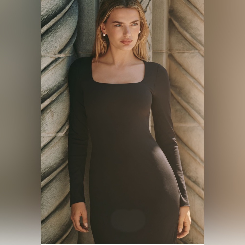 Daily Practice Long-Sleeve Square-Neck Midi Dress in Black Onyx